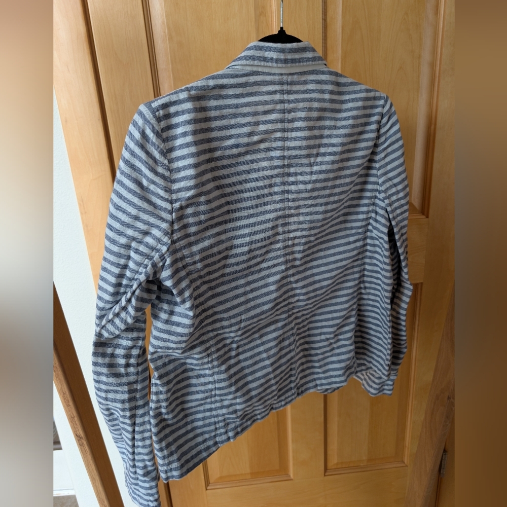 GAP Women's Blazer in Gray and White Stripes - Picture 5 of 7